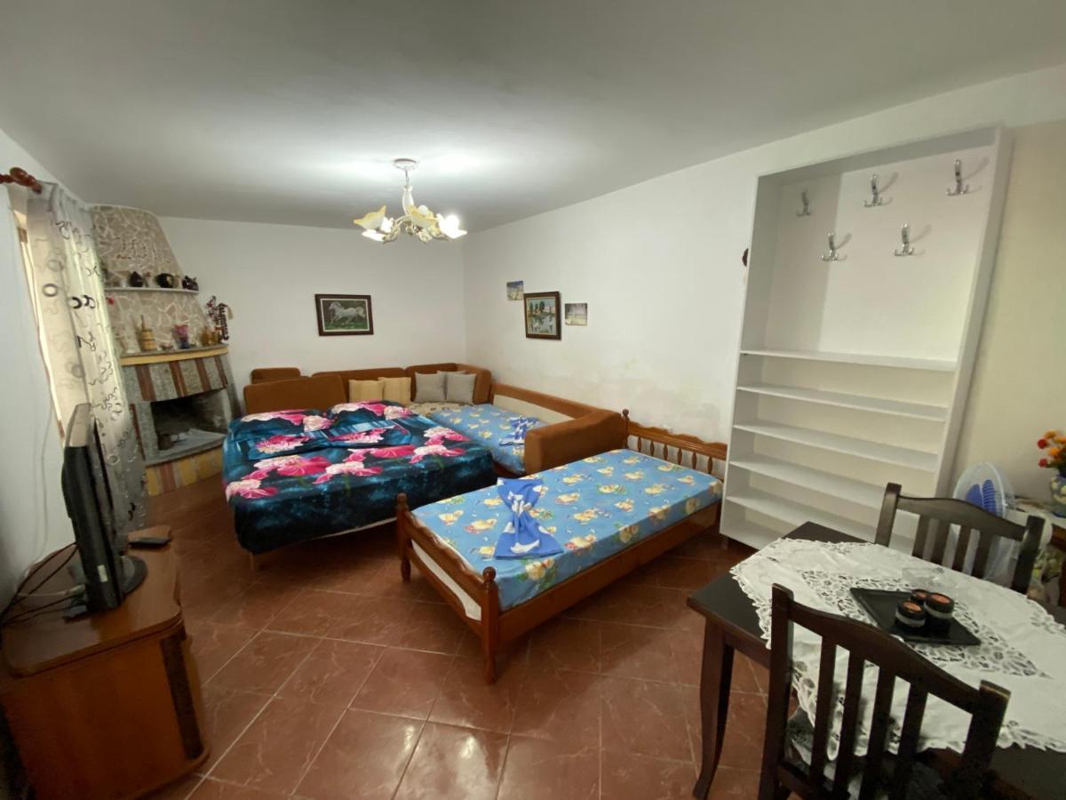 Pineside Privatunterkunft Himarë